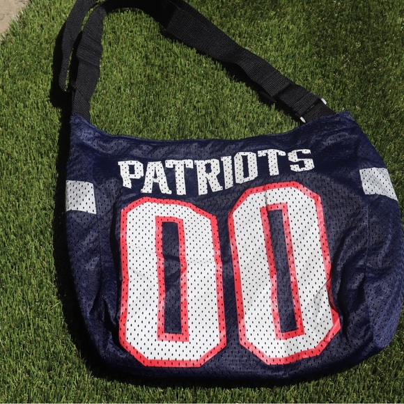NFL New England Patriots crossbody over shoulder bag - Picture 8 of 8